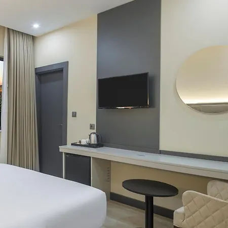 Hotel Garner - Airport Arnavutkoy By Ihg 4*
