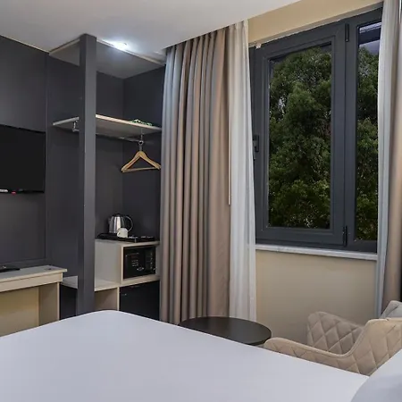 Garner - Airport Arnavutkoy By Ihg 4*