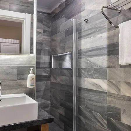 Otel Garner - Airport Arnavutkoy By Ihg