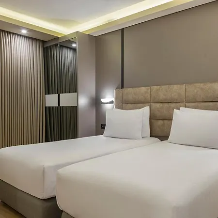 Garner - Airport Arnavutkoy Resort Istanbul