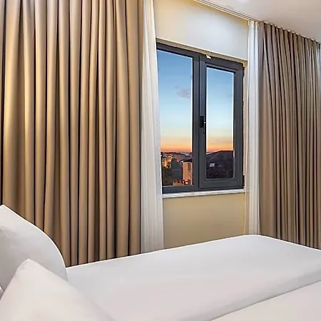 Garner - Airport Arnavutkoy By Ihg 4* Istambul