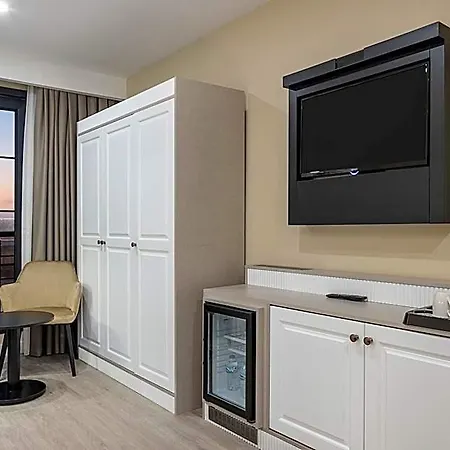 Garner - Airport Arnavutkoy By Ihg Hotel 4*