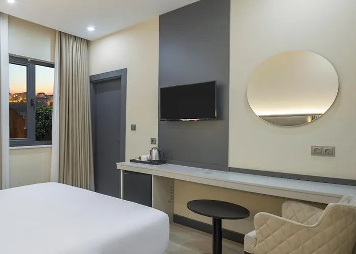 Hotel Garner - Airport Arnavutkoy By Ihg 4*