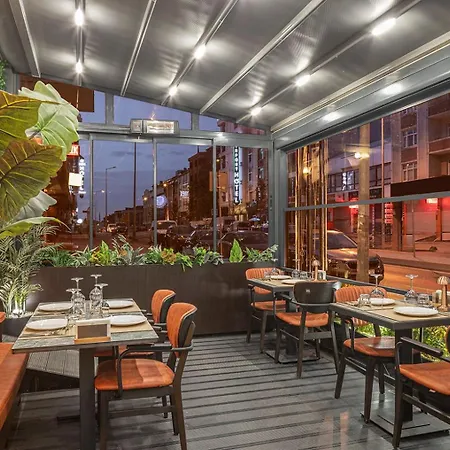 Garner - Airport Arnavutkoy By Ihg Отель 4*