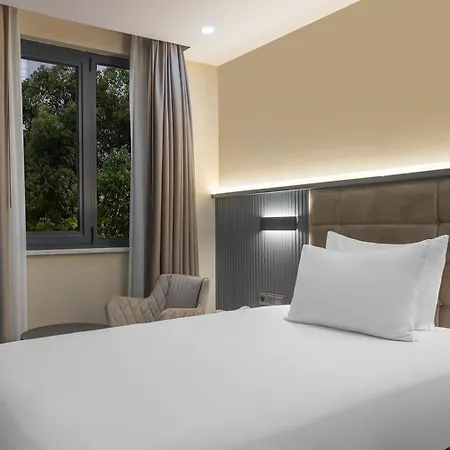 Отель Garner - Airport Arnavutkoy By Ihg 4*